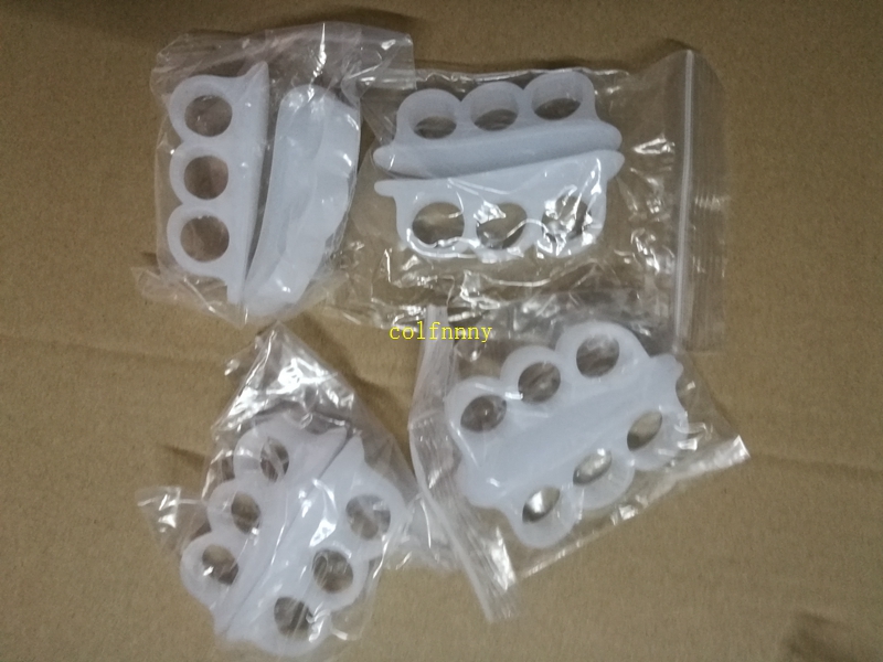 200pcs(=100Pairs) Free Shipping 3 holes Silicone Gel toe separator Toe Finger Separator feet care tools Bunion Guard Foot Hallux Valgus