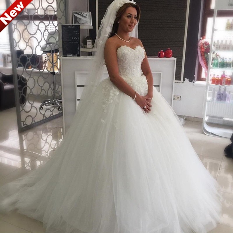 Latest Design Puffy Tulle Plus Size Wedding Dresses Sweetheart Applique Lace Wedding Gowns Bride Dresses Vestido De Noiva, Same as image
Latest Design Puffy Tulle Plus Size Wedding Dresses Sweetheart Applique Lace Wedding Gowns Bride Dresses Vestido De Noiva, Same as image