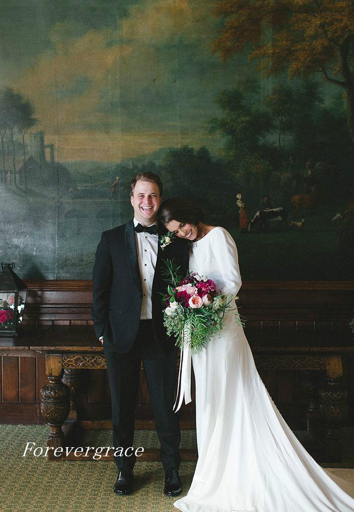 Long Sleeves Backless Wedding Dress Elegant Bateau Neck Beach Summer Long Bridal Gown Plus Size Custom Made