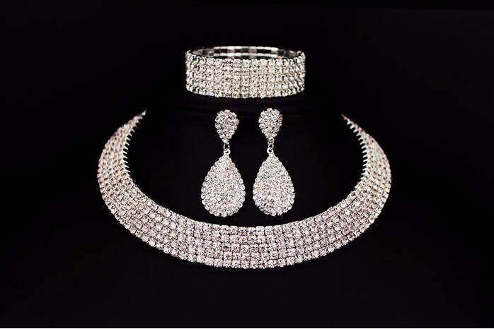 Hot Selling Bride Classic Rhinestone Crystal Choker Necklace Earrings And Bracelet Wedding Jewelry Sets Wedding Accessories Bridal Jewelry
Hot Selling Bride Classic Rhinestone Crystal Choker Necklace Earrings And Bracelet Wedding Jewelry Sets Wedding Accessories Bridal Jewelry