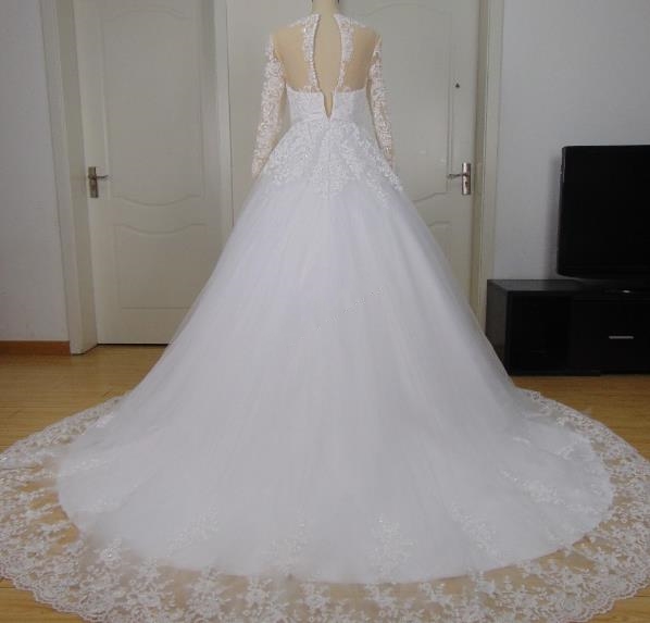 Ball Gown Sheer Long Sleeve Wedding Dresses Lace Applique Beaded V-neck Bridal Gowns Chapel Train Vestido De Casamento Actual Image