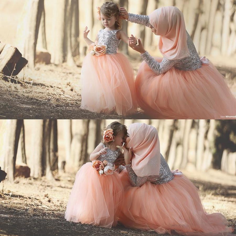 2019 Ball Gown Flower Girls Dresses Sequined Tulle Sleeveless Floor Length Mother And Daughter Formal Gowns, Hunter
2019 Ball Gown Flower Girls Dresses Sequined Tulle Sleeveless Floor Length Mother And Daughter Formal Gowns, Hunter