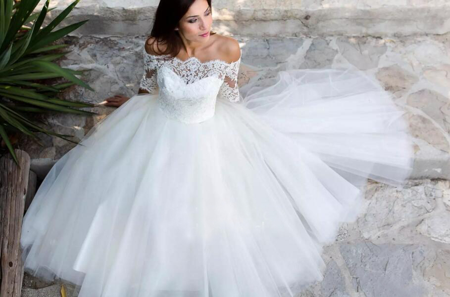 Elegant 2017 Lace Off The Shoulder Top Tulle Skirt Tea Length Wedding Dresses Vintage Cheap Half Sleeves Bridal Gowns Country EN8095