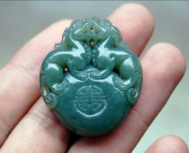 Manual sculpture. Oil cyan jade double the mythical wild animal (life of words) necklace pendant necklace