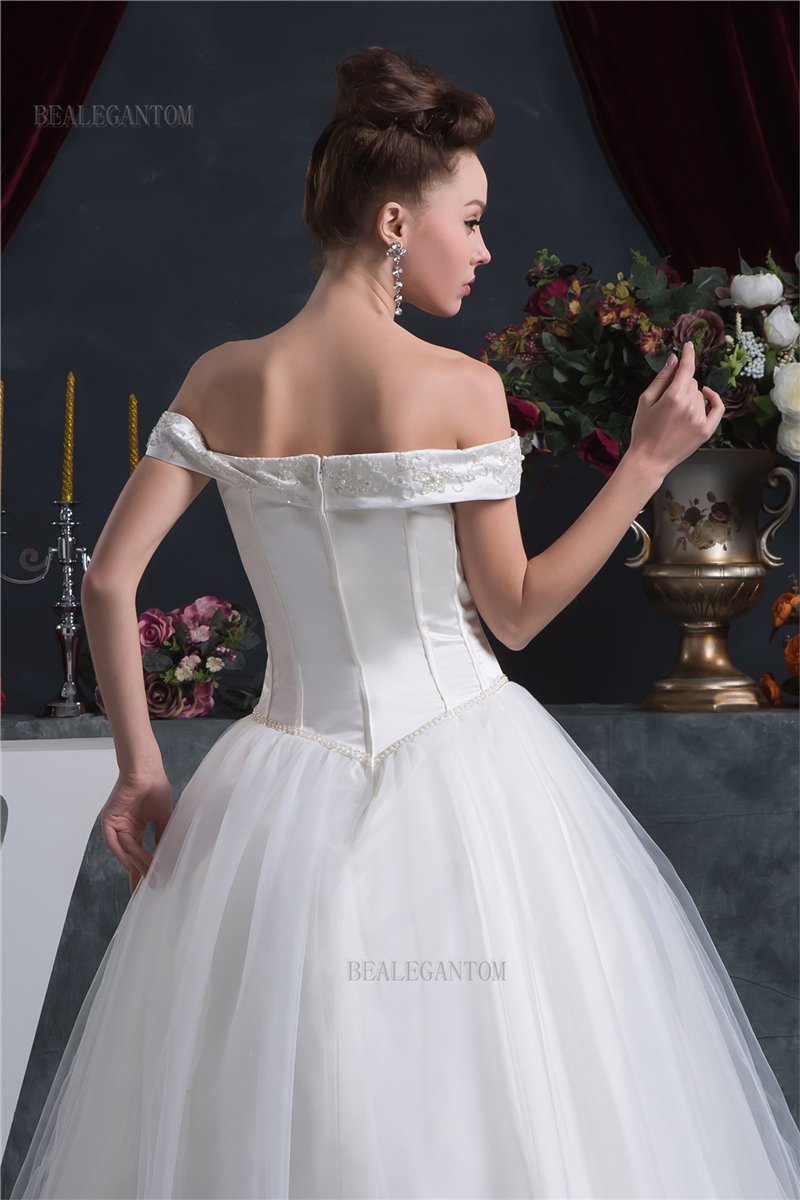 2017 New Ball Gown Wedding Dresses with Satin Organza Appliques Beaded Flowers Cheap Plus Size Bridal Gowns BM53