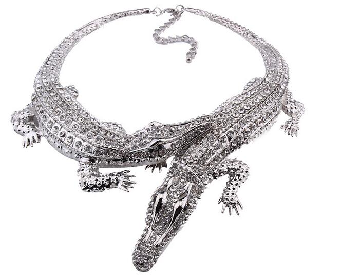 MANILAI Baroque Big Crocodile Necklaces Inlay Full Rhinestones Women Big Choker Statement Jewelry Bib G104