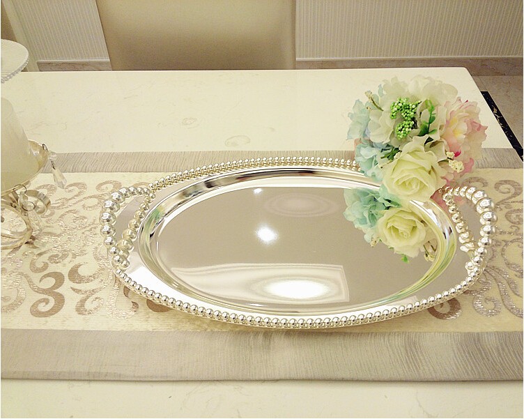 43*27cmOval silver plated metal serving tray with beads silver tray candy dishes storage tray for home organization
43*27cmOval silver plated metal serving tray with beads silver tray candy dishes storage tray for home organization