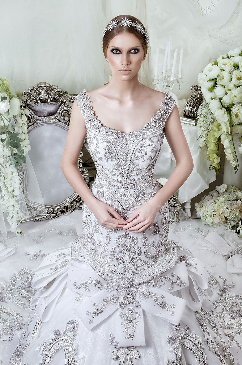 Glittering Gorgeous Dubai Wedding Dress Rhinestones Beading Crystal Chapel Train Mermaid Bridal Dresses 2017 Stunning Princess Wedding Gowns