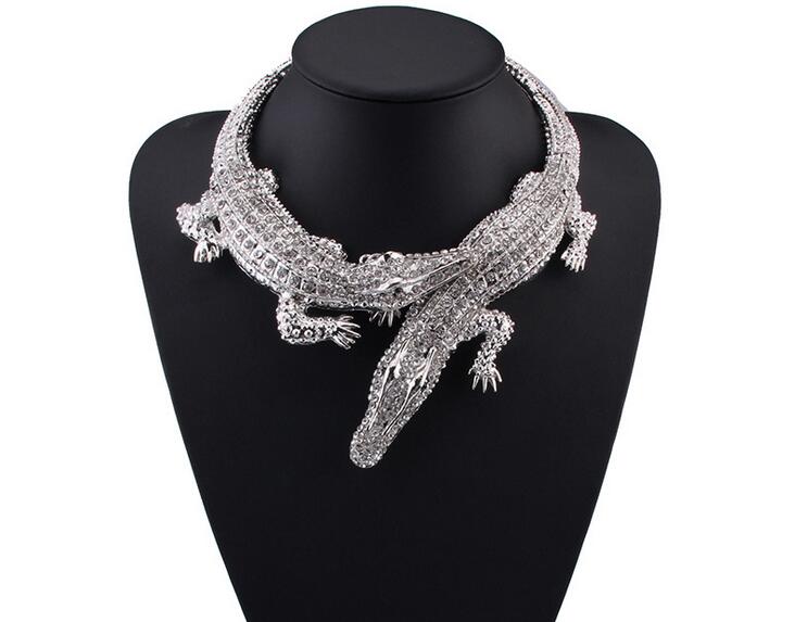 MANILAI Baroque Big Crocodile Necklaces Inlay Full Rhinestones Women Big Choker Statement Jewelry Bib G104