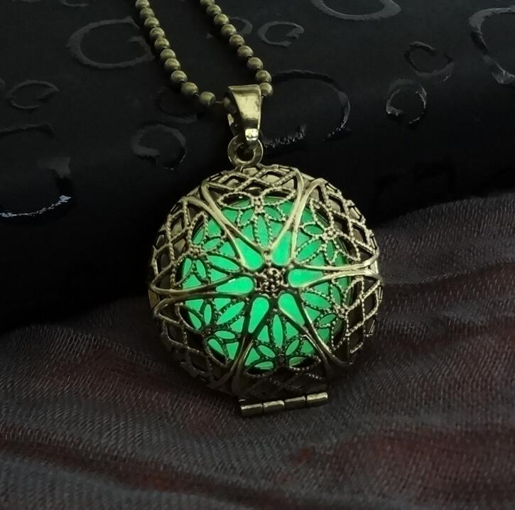Round hollow luminous necklace can be put photo album box jewelry explosion models hot WFN145 (with chain) mix order 20 pieces a lot