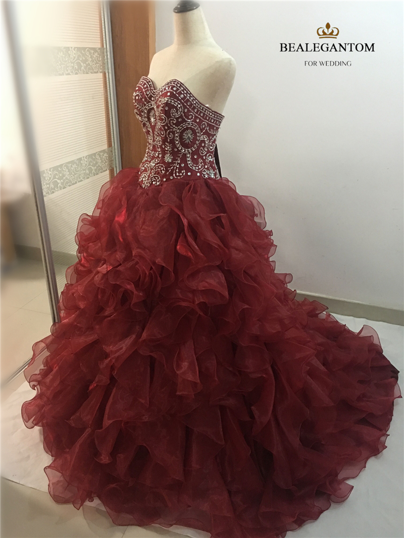 New Elegant Ball Gown Wine Red Quinceanera Dresses 2017 Beaded Crystals Appliques Sweet 16 Dresses For 15 Years Debutante Gown QC261
New Elegant Ball Gown Wine Red Quinceanera Dresses 2017 Beaded Crystals Appliques Sweet 16 Dresses For 15 Years Debutante Gown QC261