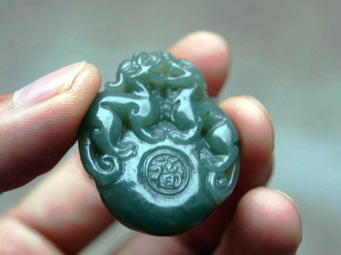 Manual sculpture. Oil cyan jade double the mythical wild animal (life of words) necklace pendant necklace