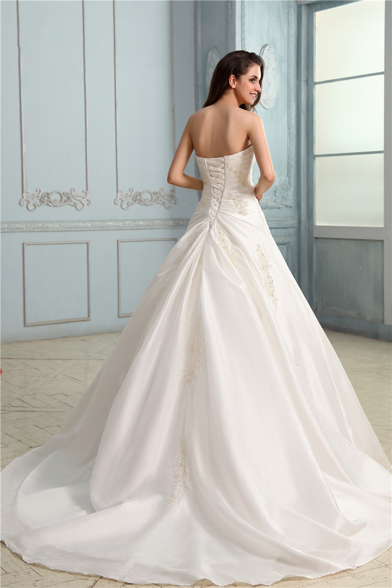 2017 Elegant Taffeta Appliques A-Line Wedding Dresses With Beading Sequined Pleat Plus Size Wedding Party Bridal Gowns Vestido De Novia BW09