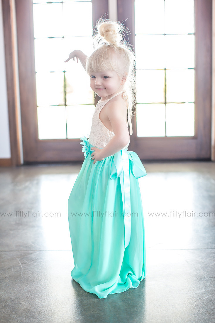 Lovely 2017 Beige Lace Top Mint Green Chiffon Flower Girls Dresses For Country Beach Weddings Cheap Halter Hand Made Flowers Sash EN6212