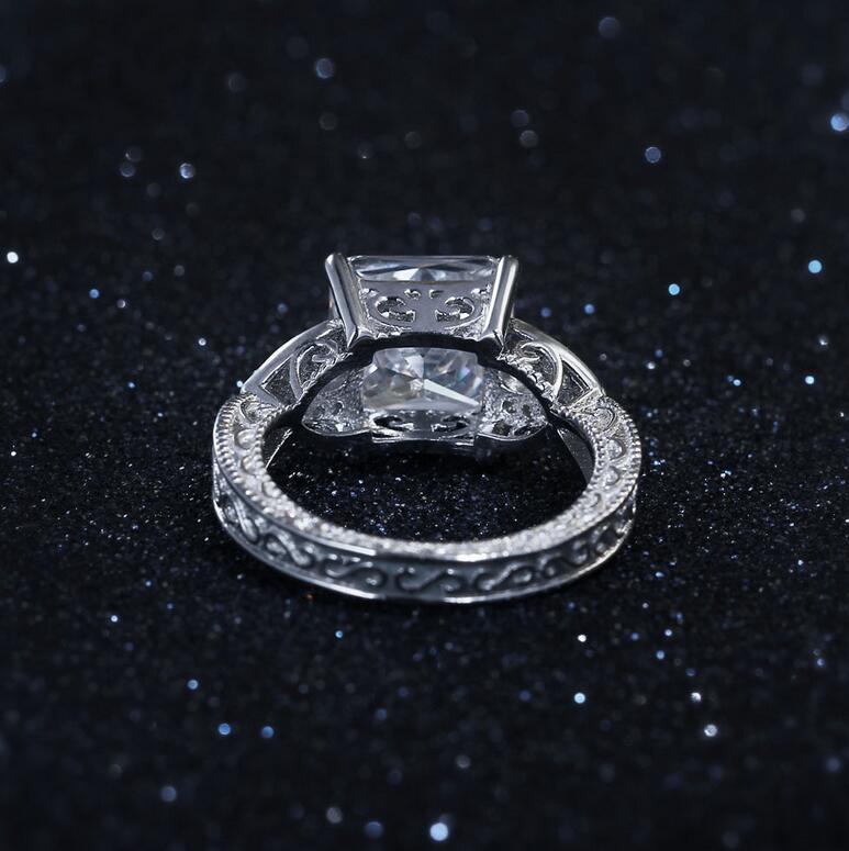 Vintage Sterg Sier Princess Cut White Topaz CZ Wedding Band Ring