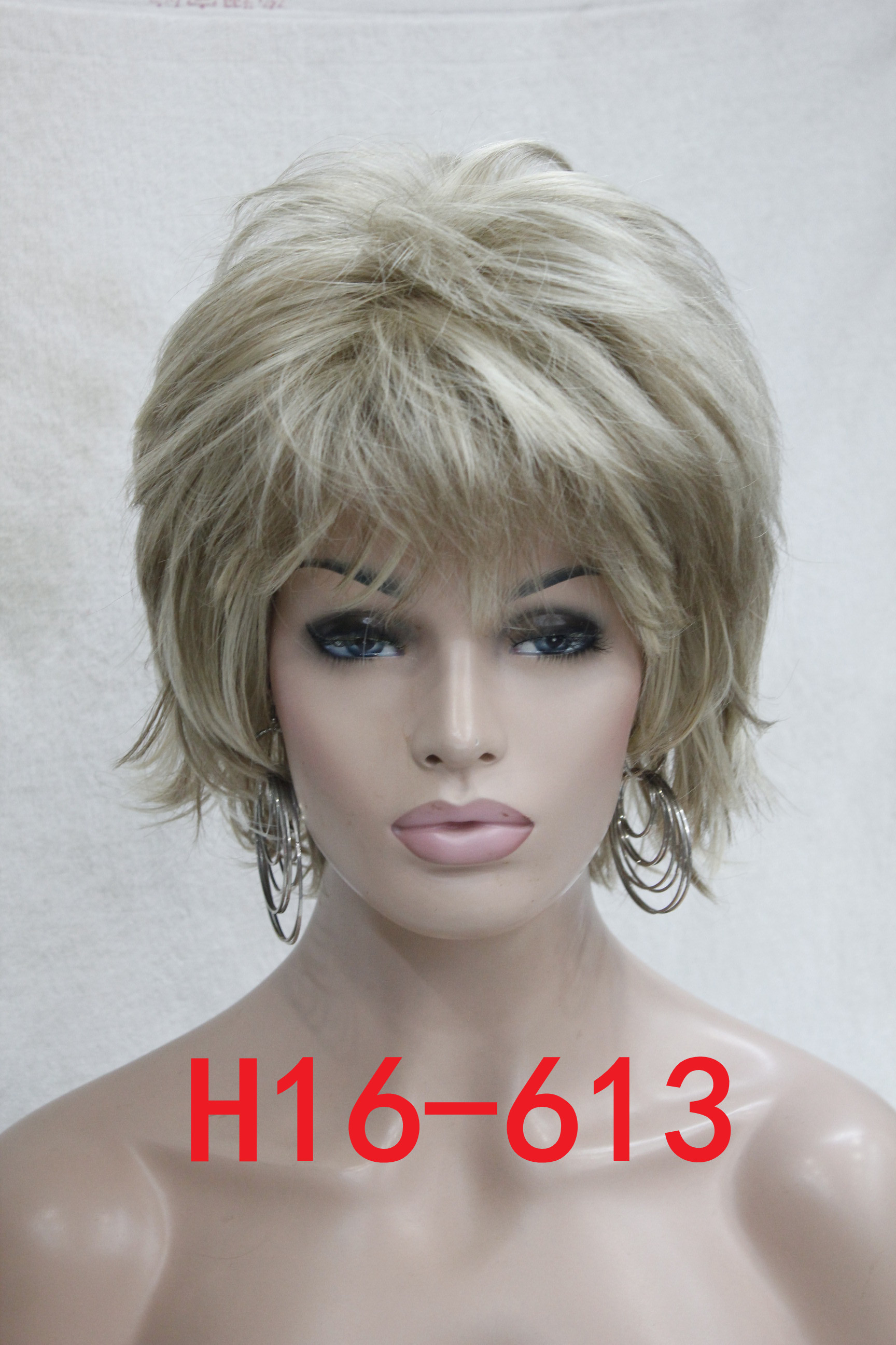 

Free shipping!Hivision Super fashion charming wig Beautiful Curly flaxen with blonde wavy flip ends lady' synthetic short wig