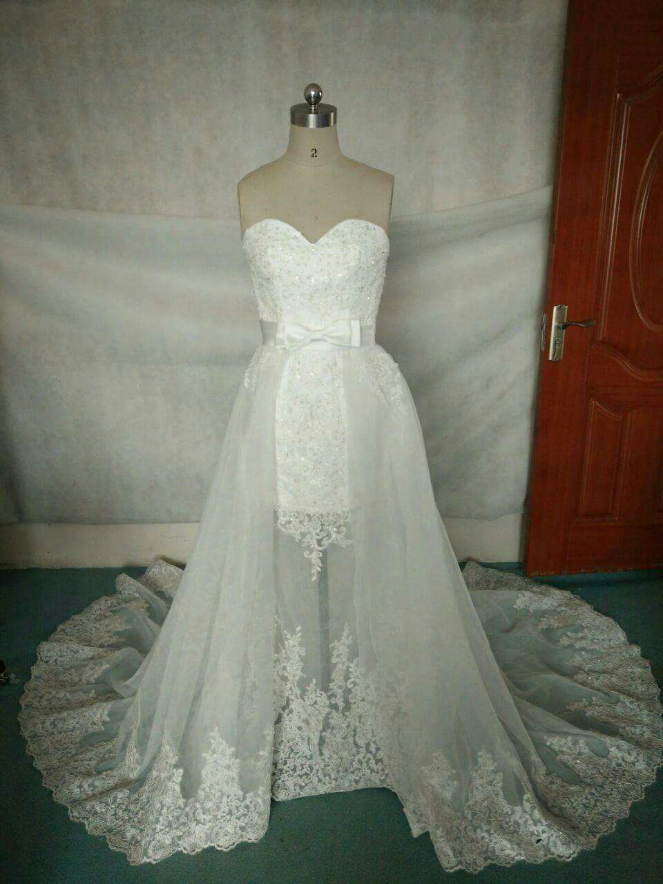 Real Photos Elegant Woman Sweetheart Sleeveless Lace Up Long A-Line Beaded Lace Wedding Dress with Belt Vintage Floor Length Bridal Gown, White
Real Photos Elegant Woman Sweetheart Sleeveless Lace Up Long A-Line Beaded Lace Wedding Dress with Belt Vintage Floor Length Bridal Gown, White