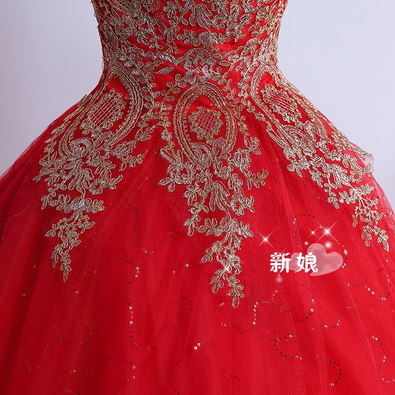 Cheap Lace Red Wedding Dress In Stock Sweetheart Strapless Floor Length and Court Train Lace Up Backless Gold Applique Bridal Gowns