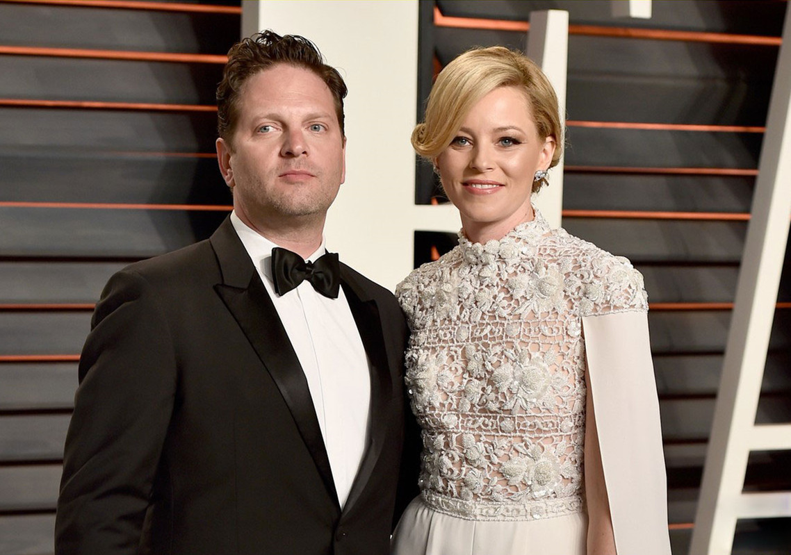 Elegant Ivory Lace Dresses Evening Wear With Cape High Neck Jumpsuit Sequined Prom Gowns or Length Formal Pant Suits