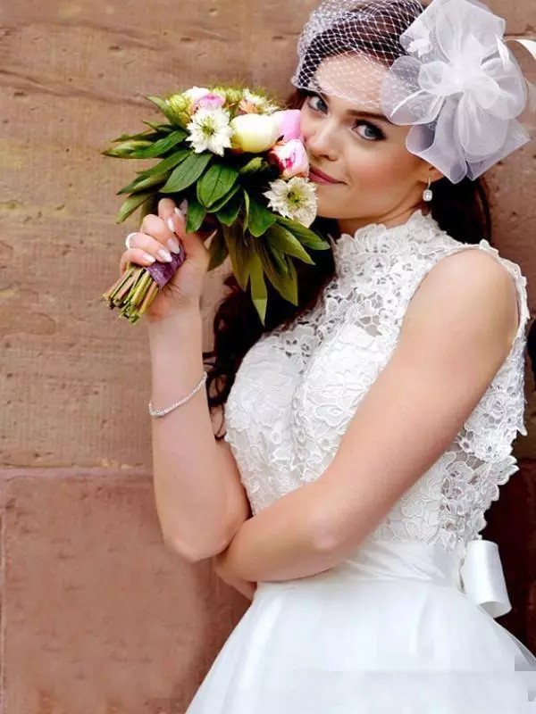 2020 Vintage Lace Wedding Dresses Short Boho Beach Cheap High Neck Backless Knee Length Bridal Gowns Vestido De Noiva 0228Lz