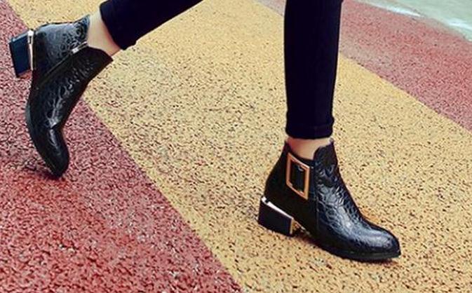 Autumn and winter pointed boots female thick with Martin boots but small yards code paint boots