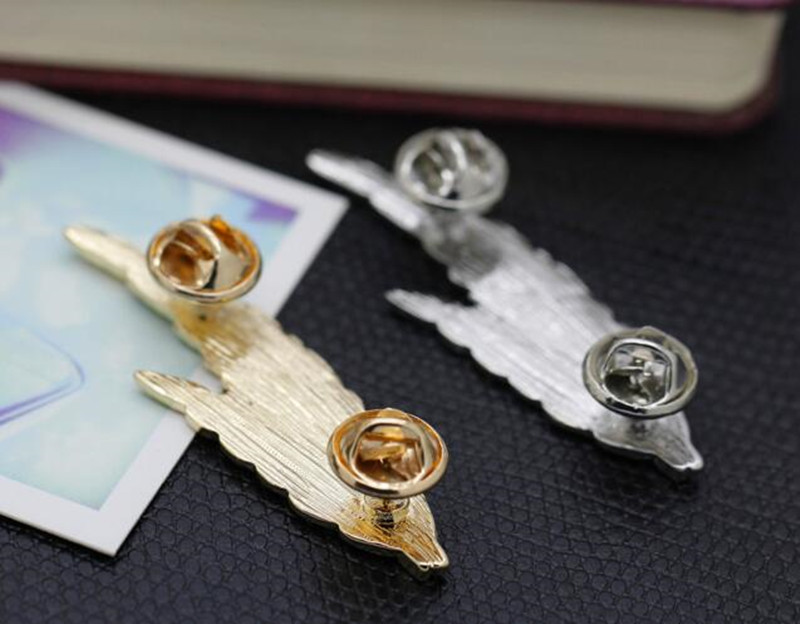 Wholesale- Vintage Style metal alloy feather leaves leaf Brooches For Women Men Decoration Dress Scarf Hijab Pin Boutonniere