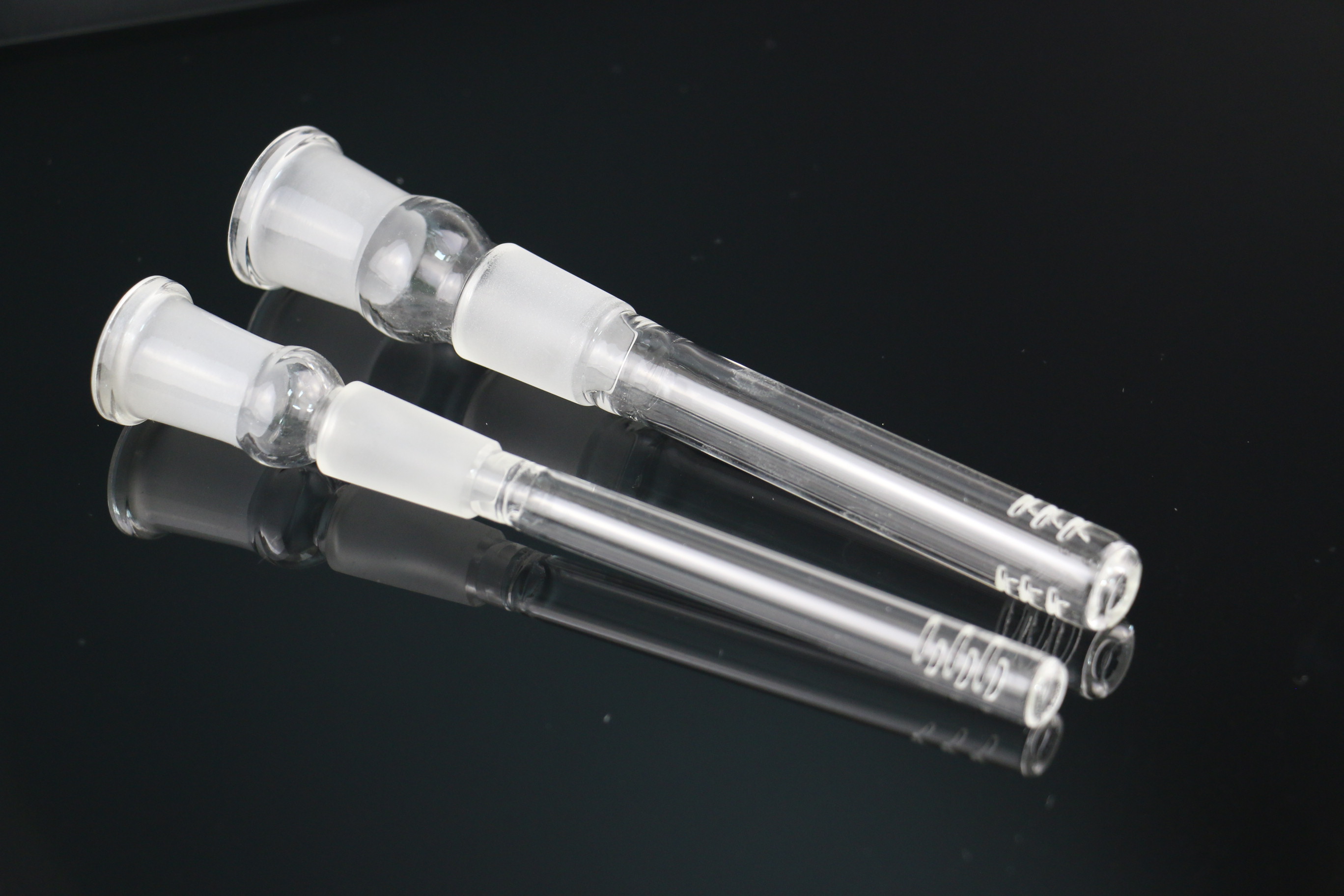 Hookahs Glass downtube stem 18.8mm 14.4mm 3pc/lot Manufacturer G.O.G downstem ,CC-02 diffuser with 6 cuts
Hookahs Glass downtube stem 18.8mm 14.4mm 3pc/lot Manufacturer G.O.G downstem ,CC-02 diffuser with 6 cuts