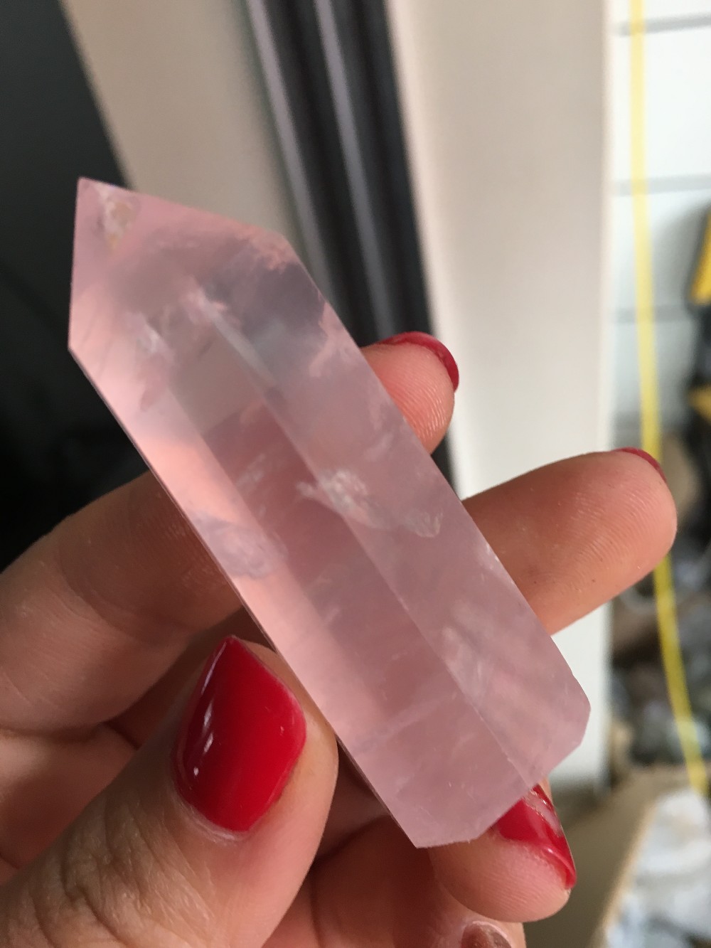 selling 35 g 100% Natural rose quartz crystal wand pink quartz crystal point POINT HEALING crystals
selling 35 g 100% Natural rose quartz crystal wand pink quartz crystal point POINT HEALING crystals