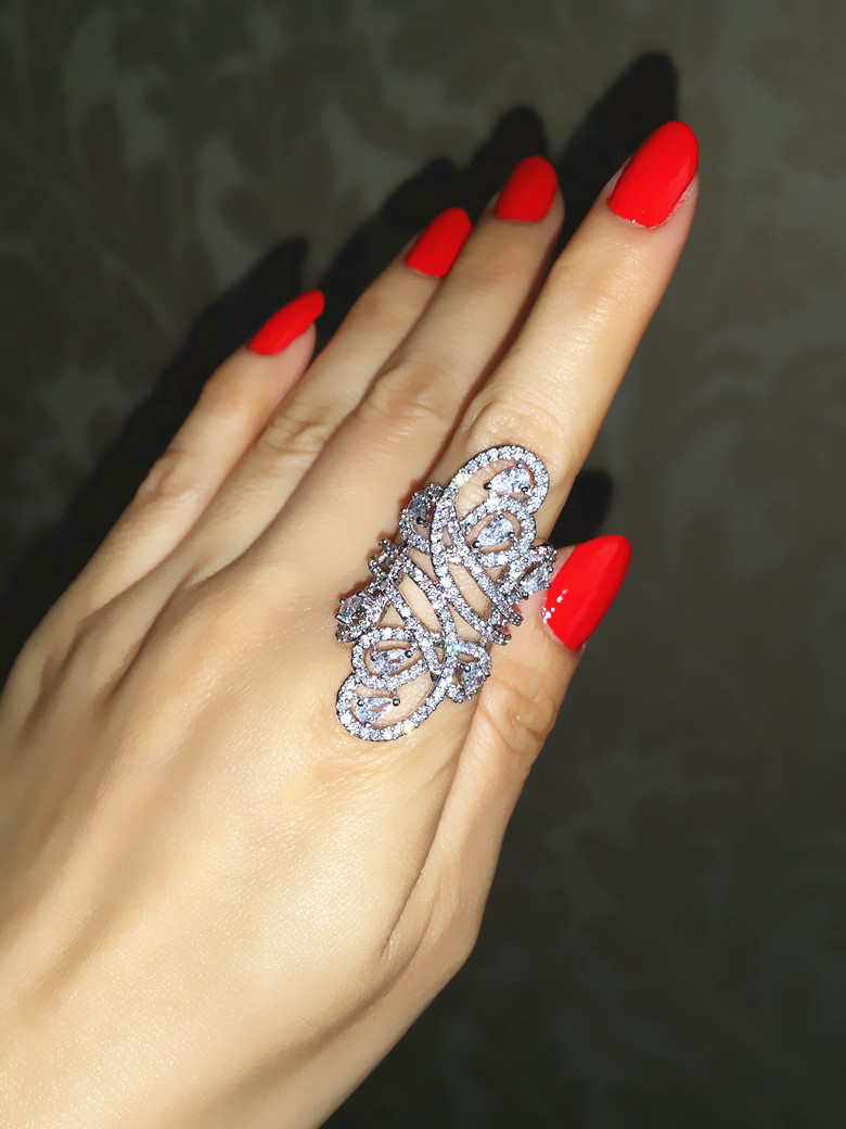 2017 New Arrival Hot Sale Fashion Jewelry 925 Sterling Silver White Topaz Simulated Diamond Gemstones Heart Cut Wide Ring for Women SZ5-11