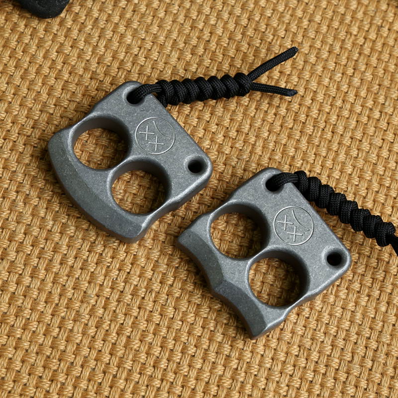 Andy Frankart DFK double finger ring TC4 Titanium Self Defense punch daggers outdoor Buckle Survival pocket EDC Knuck knuckles Multi tools
Andy Frankart DFK double finger ring TC4 Titanium Self Defense punch daggers outdoor Buckle Survival pocket EDC Knuck knuckles Multi tools