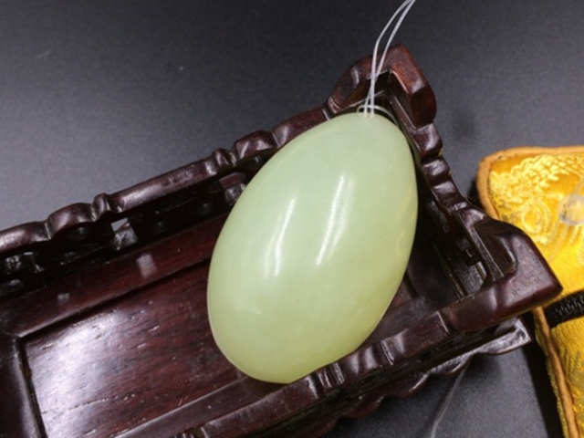 10sets/lot Chinese jade Eggs Massage For Kegel Muscles Exercises strengthen pelvic floor muscles Yoni Egg
