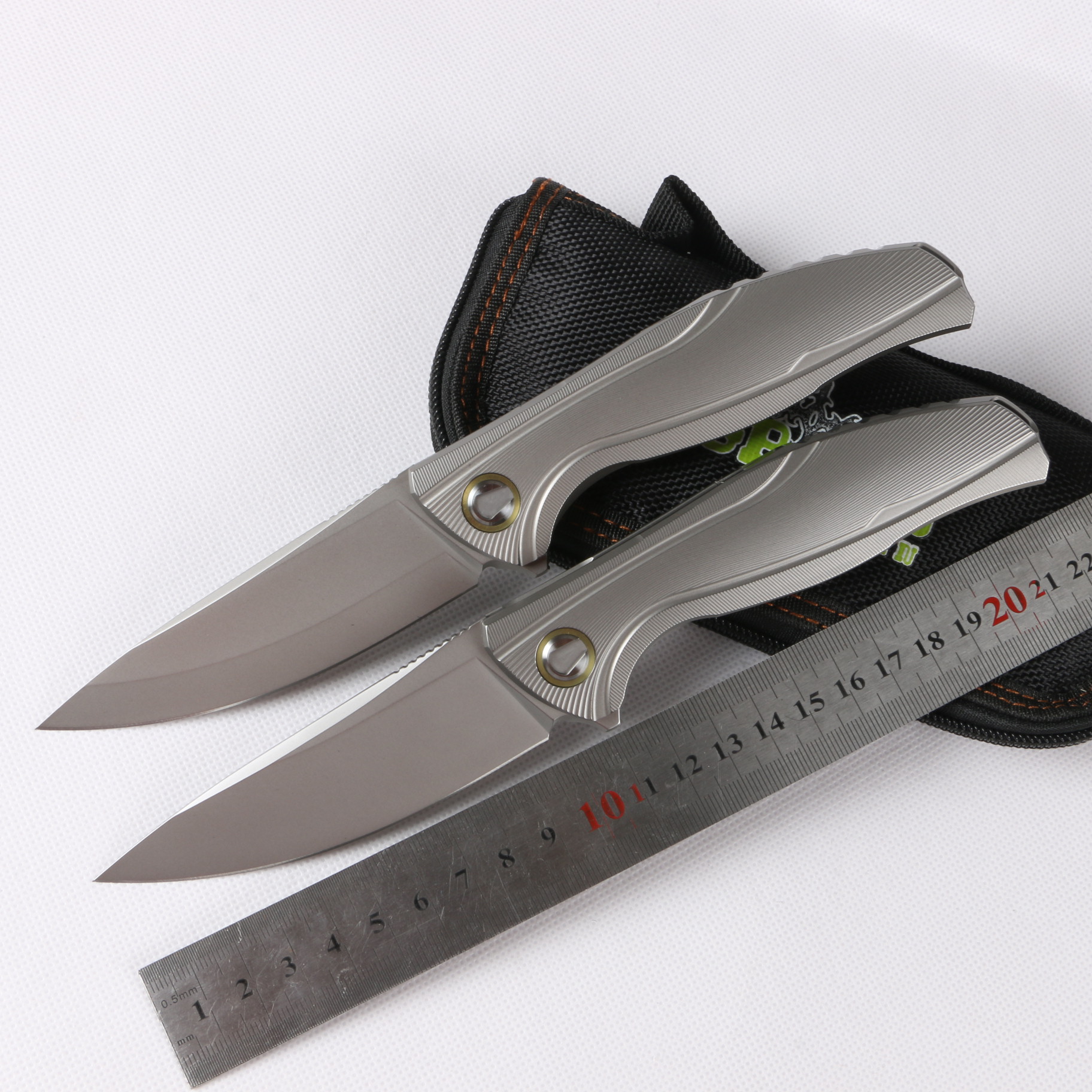 Green thorn F7 flip folding knife bearings m390 blades,TC4 titanium handles, outdoor camping,hunting pockets,fruit knives,EDC
Green thorn F7 flip folding knife bearings m390 blades,TC4 titanium handles, outdoor camping,hunting pockets,fruit knives,EDC