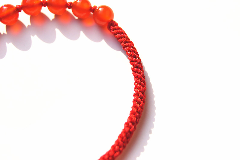 Hand catenary, pure manual weaving red knot + Hong Kong garden red agate beads bracelet.