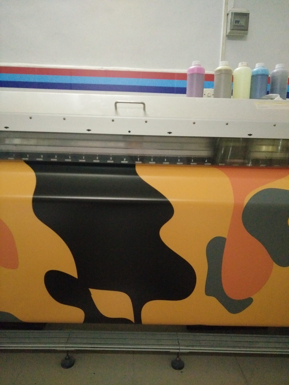 Large Orange Camo VINYL Full Car Wrap Graphic Camouflage Foil Stickers with Camo truck covering foil with air free size 1.52 x 30m/Roll