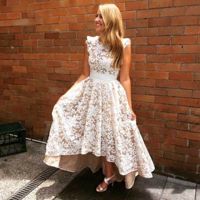 2024 Front Short Long Back Bridesmaid Dresses Beautiful High Low Backless Lace Wedding Party Dress Maid of Honor Dress robe de soriee