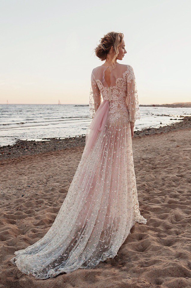 Beaded See Through Prom Dress Sheer Jewel Long Sleeve Lace Applique Evening Dress Amazing Sexy Lace Sweep Train Formal Dresses Evening Gown