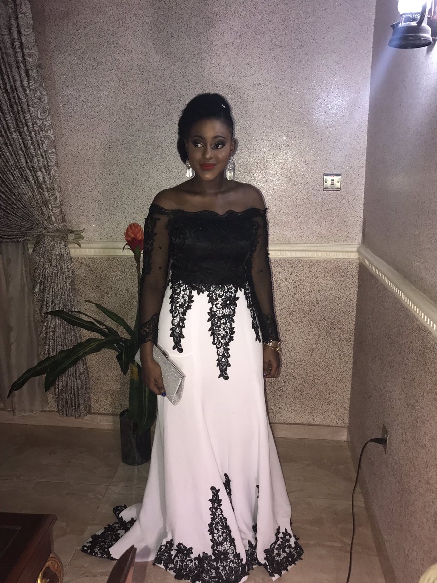 Black Lace Boat Neck White Prom Dresses Sheer Long Sleeve Elegant Evening Dresses A-Line African Party Dresses vestido graduacion, Same as image
Black Lace Boat Neck White Prom Dresses Sheer Long Sleeve Elegant Evening Dresses A-Line African Party Dresses vestido graduacion, Same as image