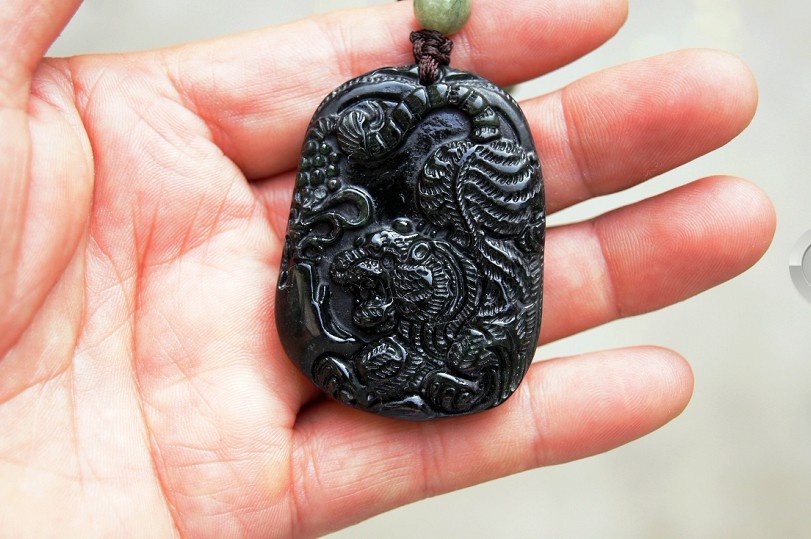Manual sculpture Natural oil green jade pendant. The tiger pendants, talisman
