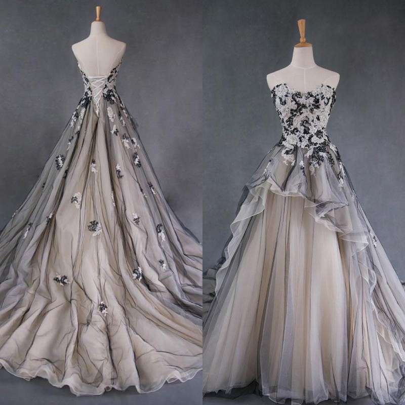 Vintage 2017 Black And White Lace Applique Wedding Dresses Gothic Sweetheart Champagne Lining Beads Long Bridal Gowns Custom Made EN2202