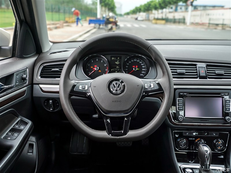 Steering wheel cover Case for Volkswagen VW Passat old Passat B5 B6 Genuine leather DIY Car styling Wheel cover Hand sewing