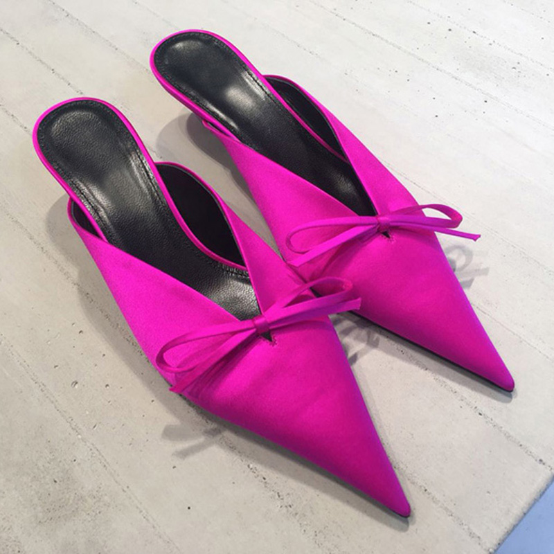2017 Fashion Design satin silk women slippers rose black pointed toe kitten heel bowtie buttlerfly knot mules sandals women shoes
2017 Fashion Design satin silk women slippers rose black pointed toe kitten heel bowtie buttlerfly knot mules sandals women shoes