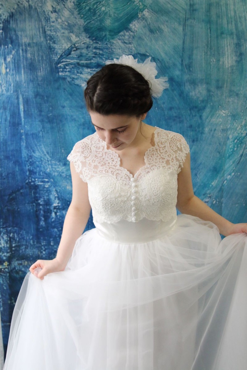 2019 Short Wedding Dresses Jacket White Lace Up Bridal Bolero Fascinator Custom Made Full Lace Bride Accessories