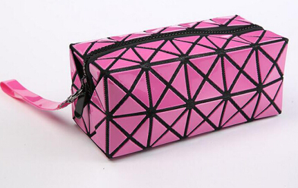 Fashion Geometric Zipper Cosmetic Bag Women Flash Diamond Leather Makeup Bag Ladies Cosmetics Organizer New Trend 2017