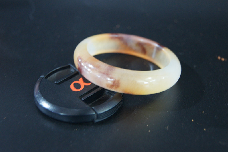 Handmade natural white jade (quartz rock jade) float miso purple bracelet, beauty's first choice