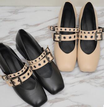 The New Spring 2017 Square Thick With T Type Leather Shoes Shoes With Women'S Shoes In The Fashion, Beige
The New Spring 2017 Square Thick With T Type Leather Shoes Shoes With Women'S Shoes In The Fashion, Beige