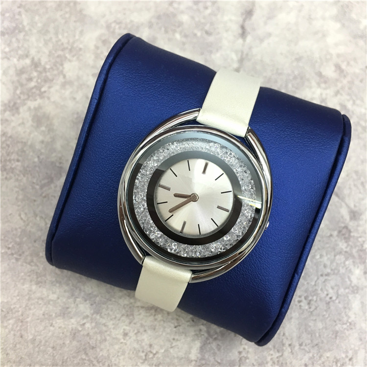 2019 New Fashion Style Women Watch rolling diamonds leather Lady wristWatch Quartz clock High Quality leisure fashion designer watch, Blue
2019 New Fashion Style Women Watch rolling diamonds leather Lady wristWatch Quartz clock High Quality leisure fashion designer watch, Blue