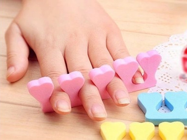 Hot selling Sponge Manicure Pedicure Soft Nail Form Spacer Nail Art Finger Toe Separator Random Color