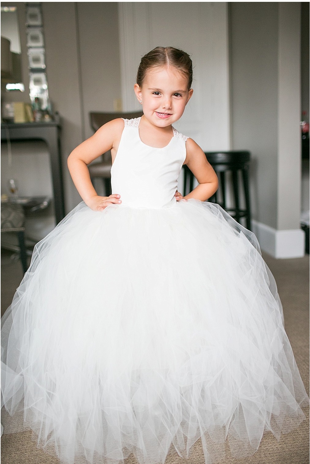 Neck Lovely Crew Straps wer Girl Dresses Boho Kids White Tulle Long Girls Formal Wear Gowns For Weddings First Communion Birthday Dress S