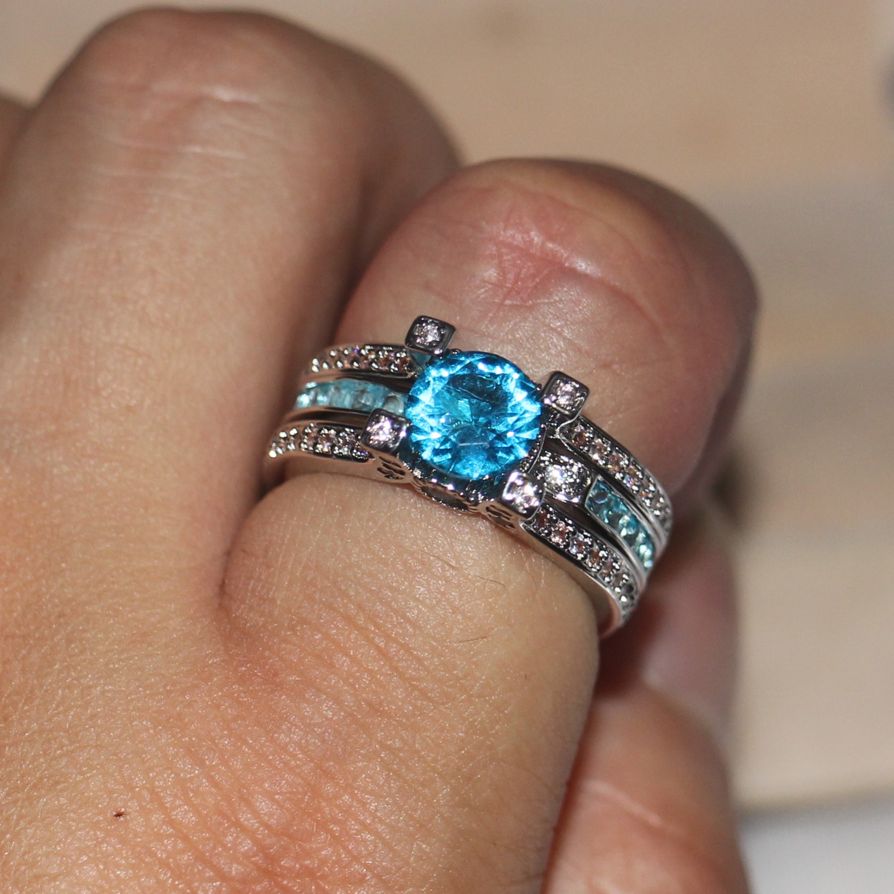 choucong Fashion Jewelry Sterg Sier Aquamarine Gemstones Round Cut Birthstone Wedding Women Engagement Bridal Finger Ring Set Gift