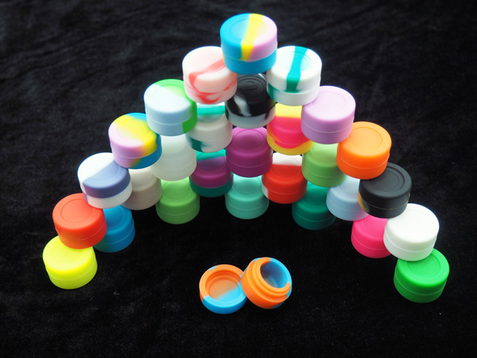 Electronic Cigarette Accessories Siliocne Wax Containers Silicone Oil Concentrate Container Non-stick 2ml Food Safe Jar
Electronic Cigarette Accessories Siliocne Wax Containers Silicone Oil Concentrate Container Non-stick 2ml Food Safe Jar